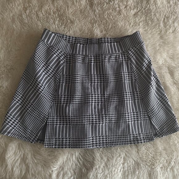 ALO YOGA HOUND TOOTH PRINT TENNIS SKIRT - Picture 2 of 5